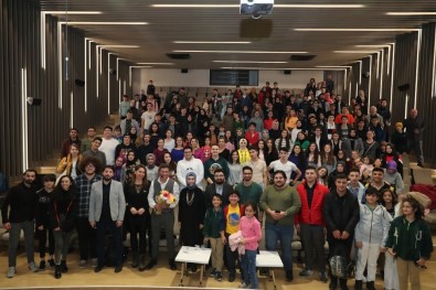 'Sahnede Bir Ömür' Söyleşilerinin Konuğu Oyuncu Cengiz Küçükayvaz Oldu