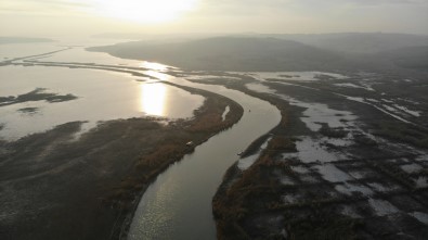 Terkos Gölü'nde kayıp 2 kişi aranıyor