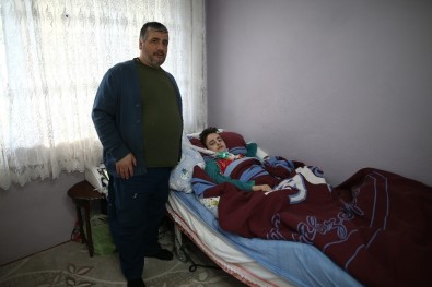 14 Yaşındaki Kas Hastası Gökdeniz'in Acı Hikayesi