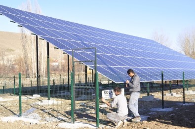 Afyonkarahisar'da 4 Köyün Elektrik Sorunu GES Projesi İle Çözüldü