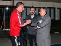 NEVZAT DEMİR - Ahmet Nur Çebi'den Takıma Moral Ziyareti