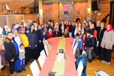 Ardahan'da 'Gökkuşağıma Güneş Ol Projesi' Kapsamında Özel Eğitimli Çocukların Aileleri Yemekte Buluştu