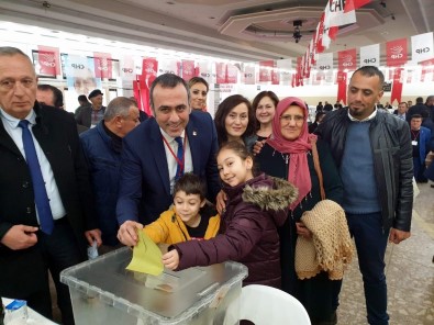 CHP Nazilli'de Başkan Serkan Sevim Güven Tazeledi