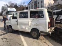 Giresun'da Trafik Kazası Açıklaması 2 Yaralı Haberi