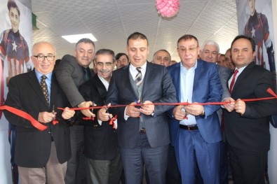 İş Adamlarından Öğrencilere Laboratuvar
