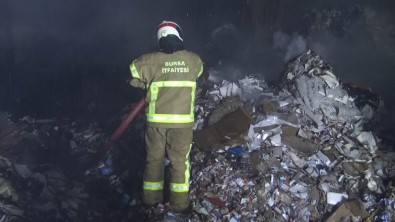 Kağıt Fabrikasında Korkutan Yangın, 10 Kişi Ölümden Döndü