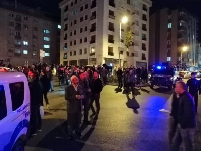 Maltepe'de Otomobile Kurşun Yağdırdılar Açıklaması 2 Yaralı