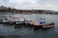 BALIKÇI TEKNESİ - Marmara'da Deniz Ulaşımına Lodos Engeli