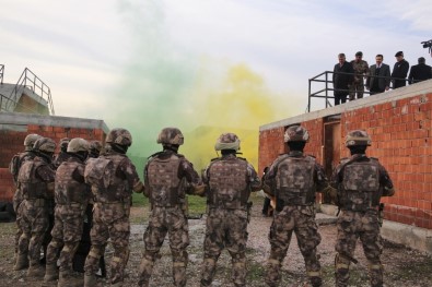 Özel Harekattan Nefes Kesen Tatbikat