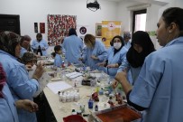 TÜRK BAYRAĞI - Şehit Aileleri Ebru Çalışmasında Bir Araya Geldiler