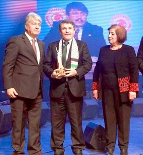 Tanrıverdi, 'Filistin Davasını Destekleyen Yılın Şahsiyeti' Ödülünü Aldı