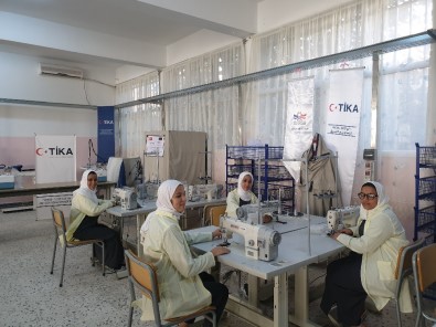 TİKA'dan Al-Nahda Kız Meslek Enstitüsünün Tekstil Bölümüne Destek