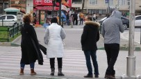 DENİZ TRAFİĞİ - Bursa'da Lodos Etkisini Devam Ettiriyor