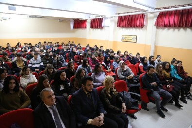 Prof. Dr. Ersan Bocutoğlu, Hopa Ve Kemalpaşa'da Öğrencilerle Buluştu