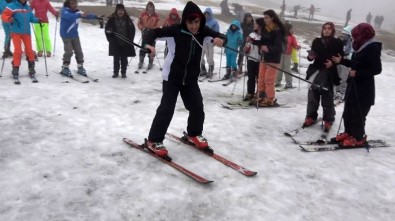 Uludağ'ı İlk Kez Gören Çocukların Kayak Ve Telesiyej Keyfi