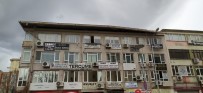 ŞİDDETLİ LODOS - Bursa'da Şiddetli Lodos Sonucu İş Hanının Çatısı Sarktı