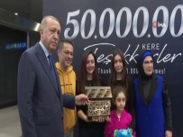 ULAŞTIRMA VE ALTYAPI BAKANI - Cumhurbaşkanı Erdoğan 50 Milyonuncu Yolcuya Plaket Verdi
