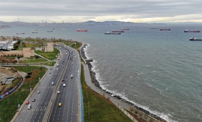 Dev Dalgalar Havadan Görüntülendi