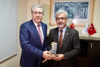 SAĞLIK SEKTÖRÜ - Egeli Akademisyene Doktorclub'tan Ödül