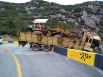 KAMYON ŞOFÖRÜ - İş Makinesi Taşıyan Kamyon Kaygan Yolda Kaza Yaptı