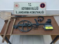 KAÇAK KAZI - Kaçak Kazı Yapanlara Suçüstü Açıklaması 2 Gözaltı