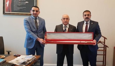 Kaymakam Karakaş Ve Belediye Başkanı Hakanoğlu, CB Yüksek İstişare Kurulu Üyesi Cemil Çiçek'i Ziyaret Etti