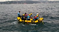 ŞİDDETLİ LODOS - (Özel) Lodosta Mahsur Kalan Balıkçıyı Raftingciler Kurtardı