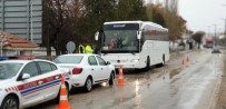TRAFİK KURALLARI - Şuhut'ta Seyahat Otobüsleri Denetlendi