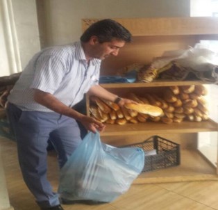 Zenginden Alıp Fakire Veriyor