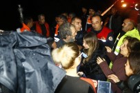 KÜRKÇÜLER - Adana'da sele kapılan kişiler kurtarıldı!
