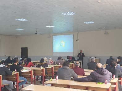 Atatürk Üniversitesi Öğrencileri  'Eğitimi Al Afetten Korkma' Projesiyle Pasinler'de Panel Düzenledi