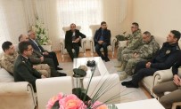 PIYADE - Çaldıran Heyetinden Şehit Eren Öztürk'ün Ailesine Ziyaret