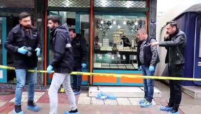 GÜNCELLEME - İzmir'de Kuyumcu Soygununda 2 Kişi Silahla Yaralandı