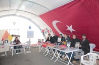 UMUTLU - HDP Önündeki Ailelerin Evlat Nöbeti 113. Gününde