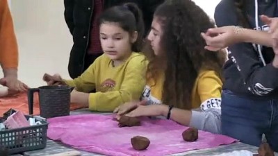 Kırklareli'de Köyde Yaşayan Çocuklar Ebru Ve Seramik Sanatı İle Tanıştı