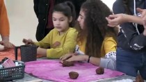 GÖKTÜRK - Kırklareli'de Köyde Yaşayan Çocuklar Ebru Ve Seramik Sanatı İle Tanıştı