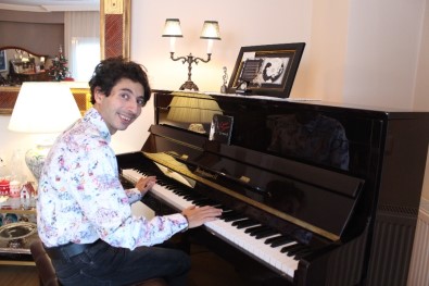 Otizmli Caner'den 'Uyanış' Albümü