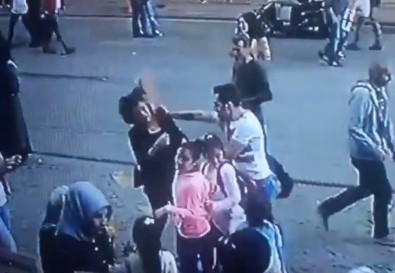 Ümraniye'de Kadını Döven Şahsa Vatandaştan Dayak