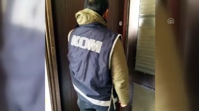 Adana'da Evinde Kaçak Sigaralar Ele Geçirilen Şüpheliye Gözaltı