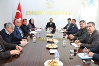 EDREMIT BELEDIYESI - Edremit'te Ulaşım Sorunları Masaya Yatırıldı