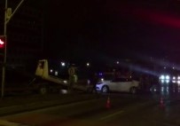 HADıMKÖY - Esenyurt'ta Otomobil Bariyerlere Çarptı Açıklaması 2 Yaralı