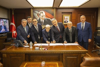 Hayırseverlerden İzmir'de Eğitime Tam Destek