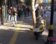 BİSİKLET - Kaldırımlarda Motosiklet Ve Bisiklet Denetimi