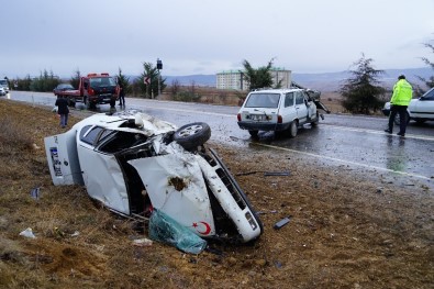 Kastamonu'da İki Otomobil Çarpıştı Açıklaması 1 Ölü, 2 Yaralı