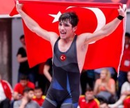 KAYSERİ ŞEKERSPOR - Kayseri Şekerspor Kulübü Güreş Şampiyonasında Takım Halinde Türkiye Üçüncüsü Oldu