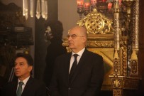 AYA YORGI - Yunanistan Dışişleri Bakanı Dendias, Fener Rum Patrikhanesi'nde Noel Ayinine Katıldı