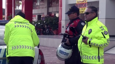 Antalya'da Jandarma Motosikletleri Çarpıştı Açıklaması 1 Yaralı