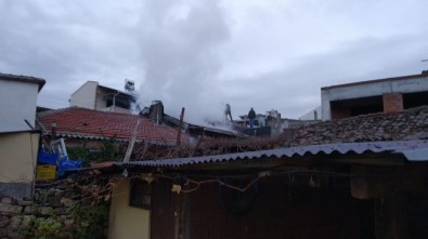 Çanakkale'de Korkutan Yangın