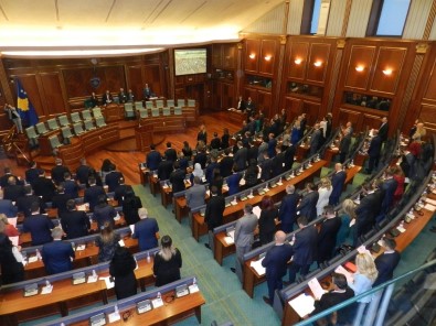 Kosova Meclisinde Milletvekilleri Yemin Etti