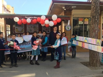 Öğrencilere 'Durakta Matematik' Projesi